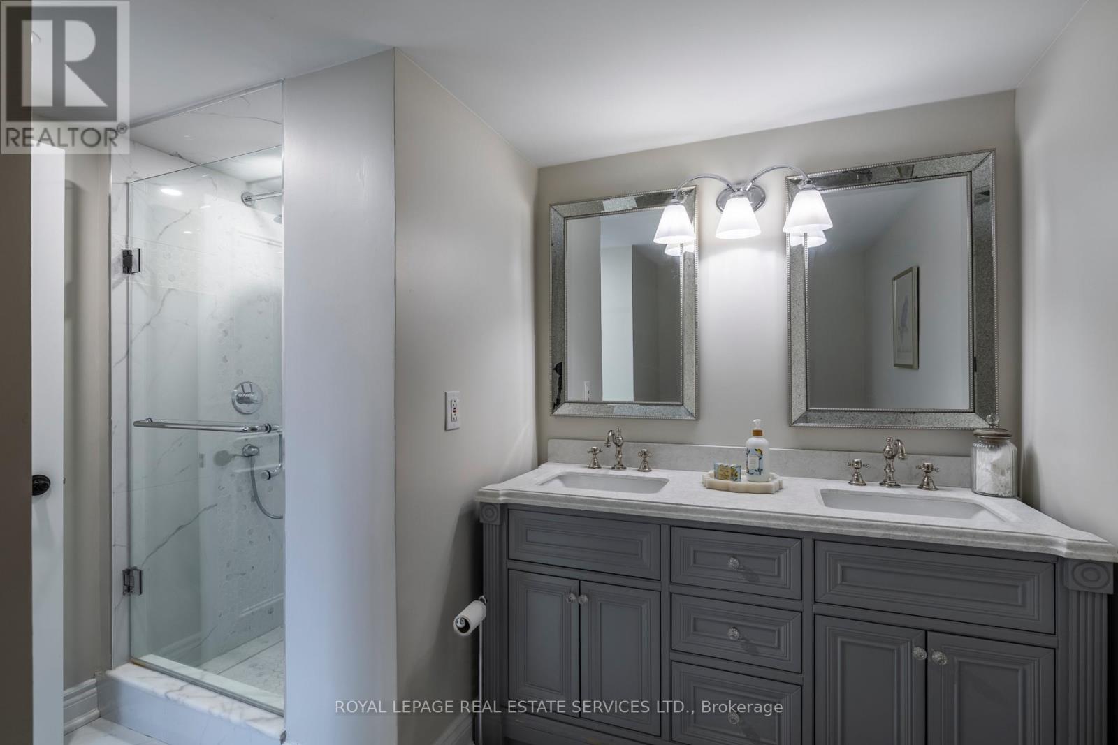 309 - 1 Palace Pier Court, Toronto, Ontario  M8V 3W9 - Photo 6 - W12422298