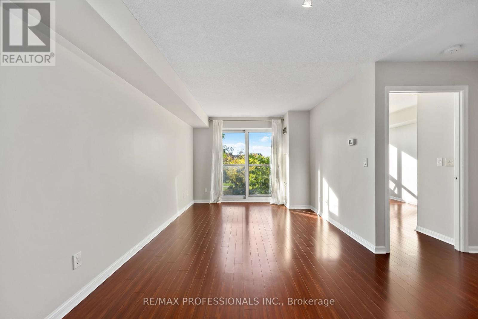 208 - 4 Elsinore Path, Toronto, Ontario  M8V 4G7 - Photo 12 - W12438785