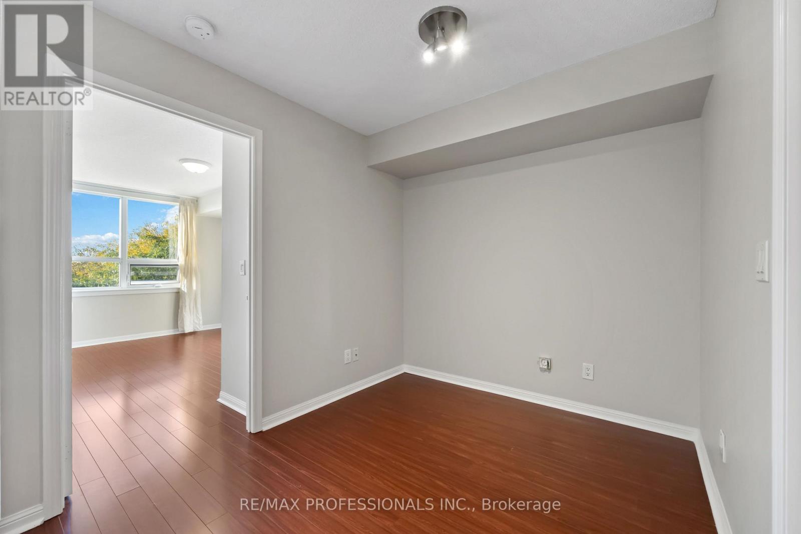 208 - 4 Elsinore Path, Toronto, Ontario  M8V 4G7 - Photo 20 - W12438785