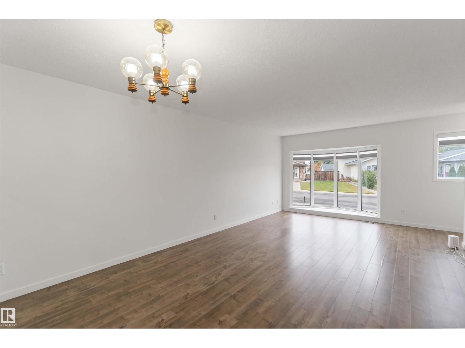 9339 175 Av Nw, Edmonton, Alberta  T5Z 2C7 - Photo 7 - E4460627