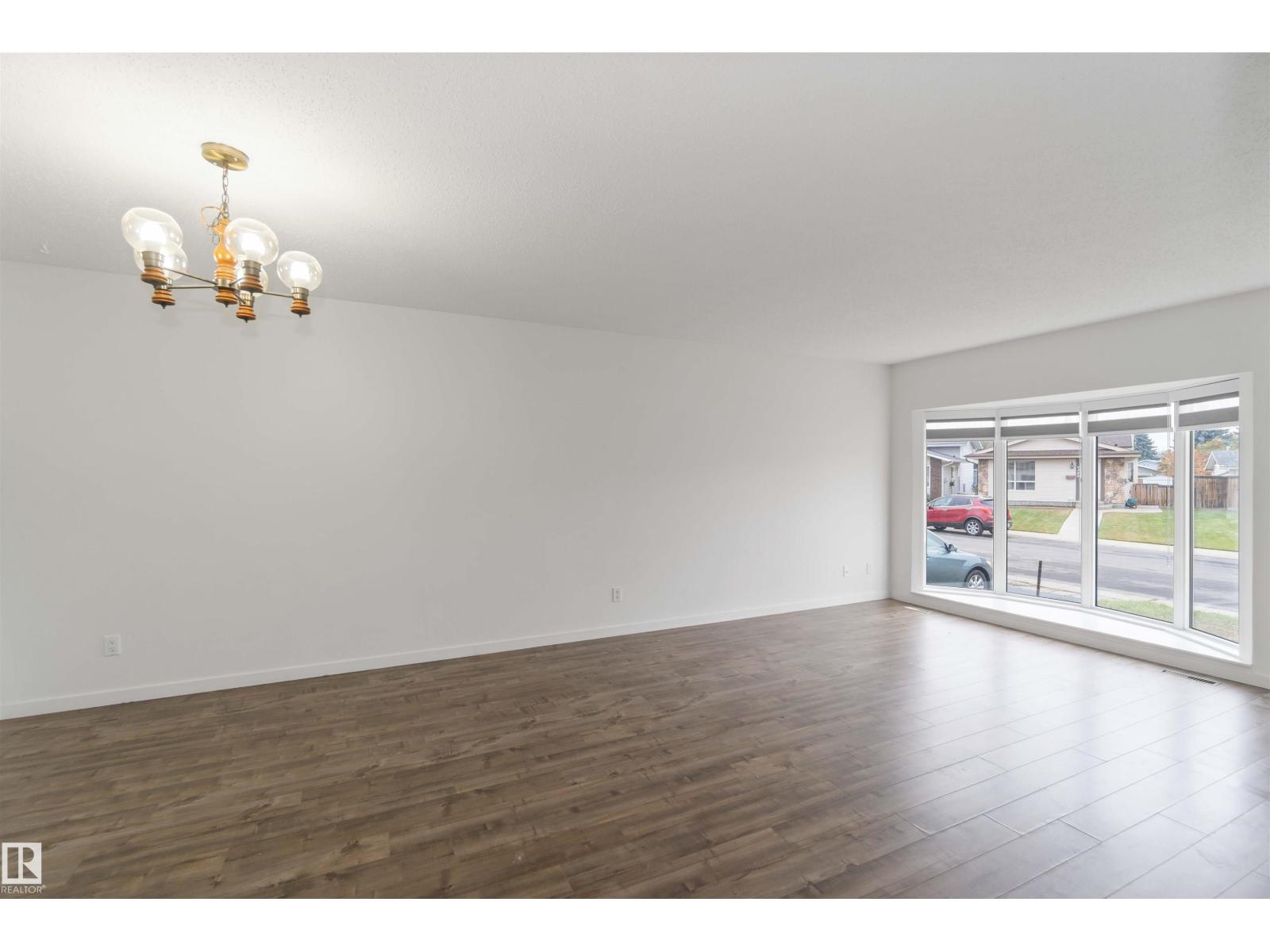 9339 175 Av Nw, Edmonton, Alberta  T5Z 2C7 - Photo 8 - E4460627