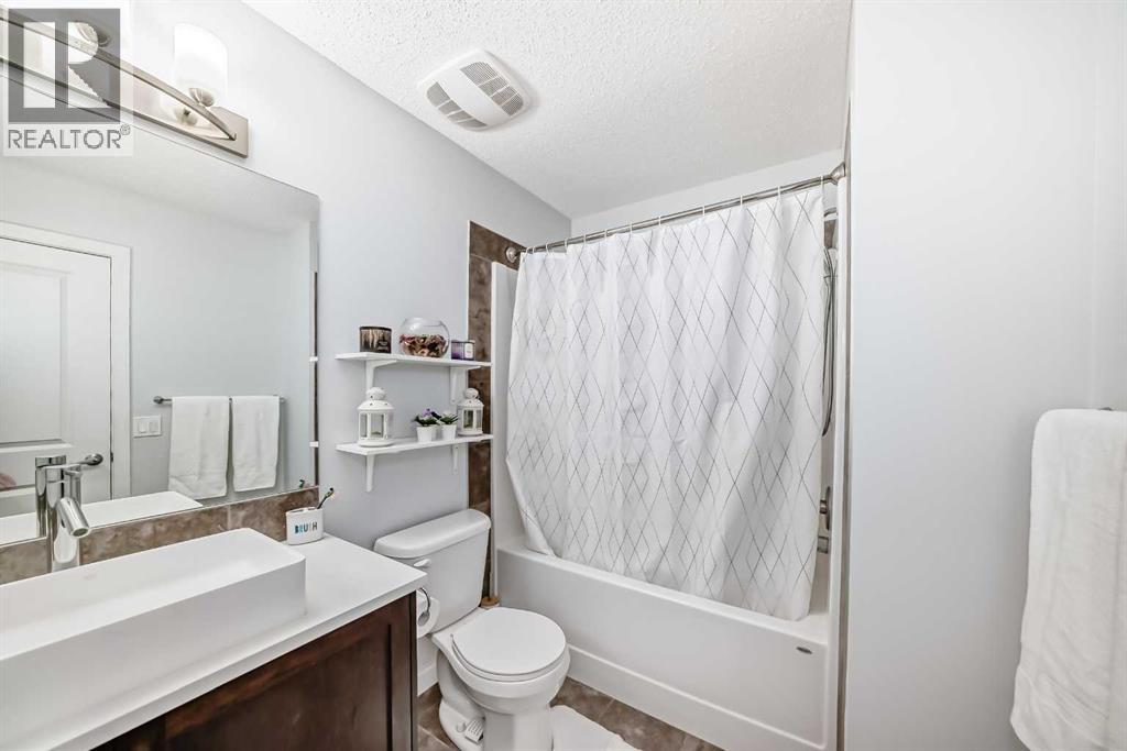 165 Hillcrest Drive Sw, Airdrie, Alberta  T4B 0Y8 - Photo 30 - A2247336