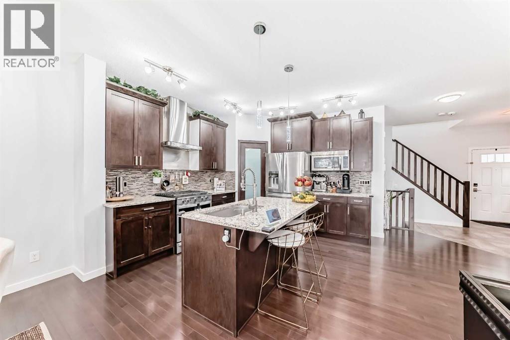 165 Hillcrest Drive Sw, Airdrie, Alberta  T4B 0Y8 - Photo 4 - A2247336