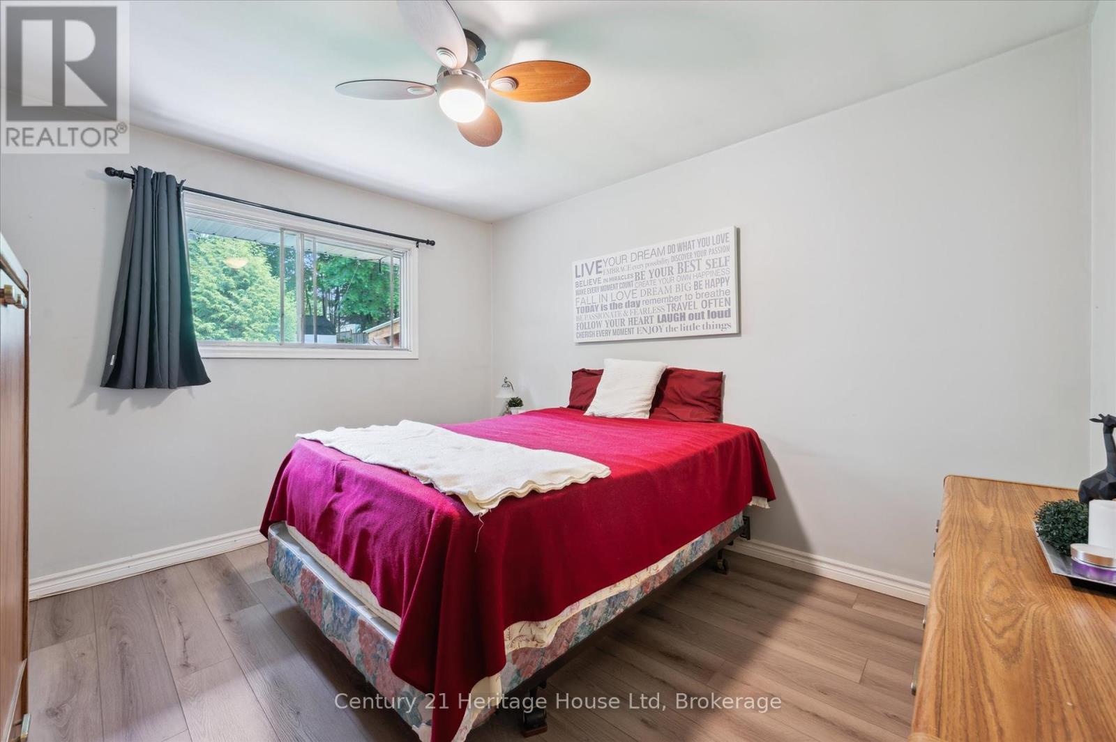 131 Waverley Drive, Guelph, Ontario  N1E 1H1 - Photo 14 - X12442865