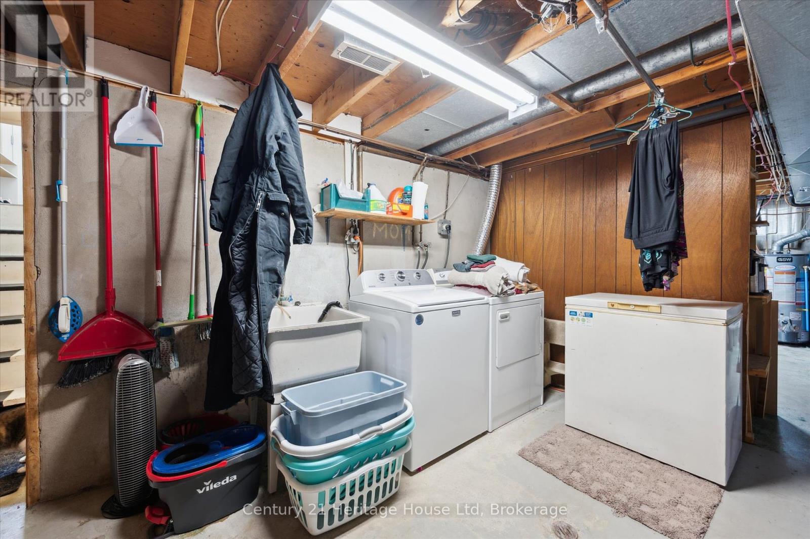 131 Waverley Drive, Guelph, Ontario  N1E 1H1 - Photo 23 - X12442865
