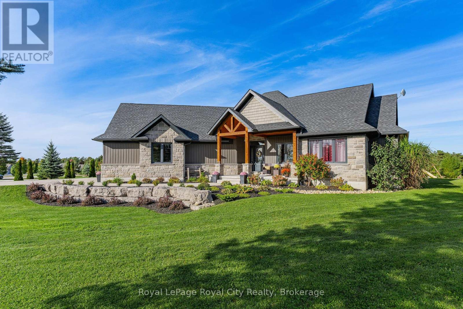 103 Marshall Heights, West Grey, Ontario  N0G 1R0 - Photo 2 - X12442868