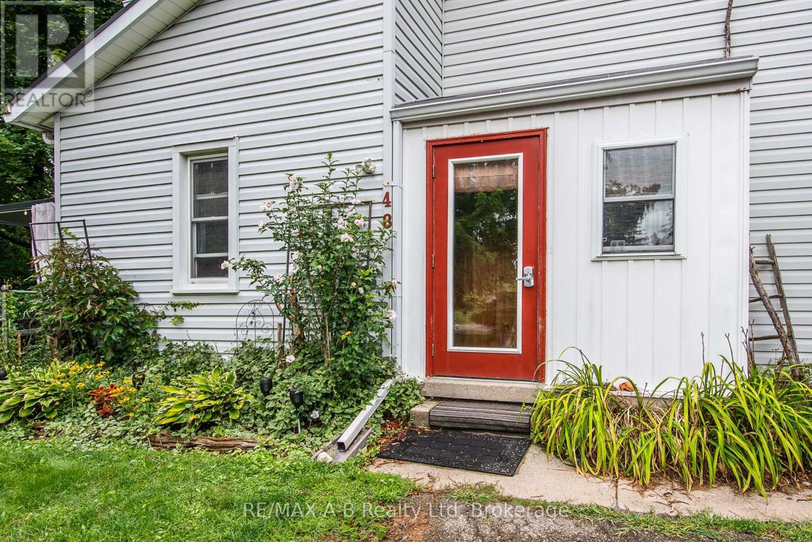 48 FRANKLIN DRIVE, Stratford, Ontario