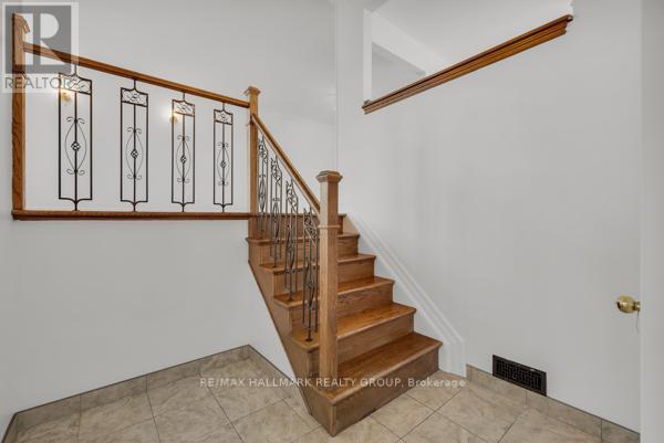 29 Montana Way, Ottawa, Ontario  K2J 4M5 - Photo 3 - X12442877