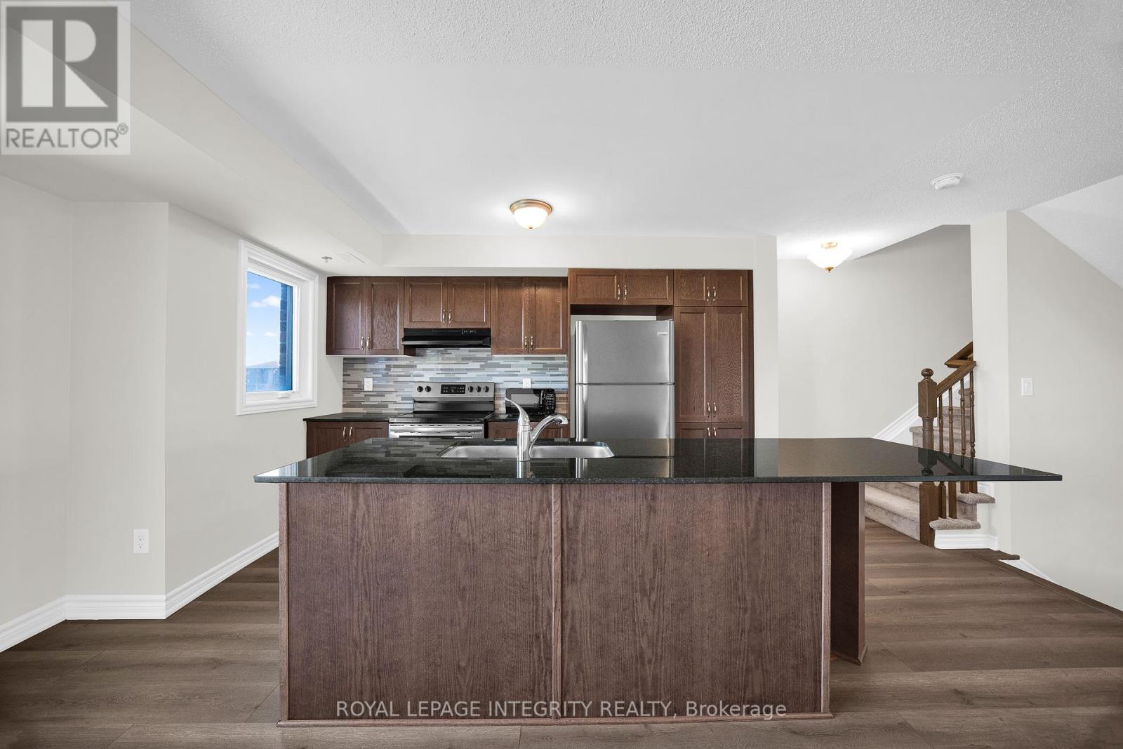 517 Ozawa Private, Ottawa, Ontario  K1K 4Z8 - Photo 10 - X12442879
