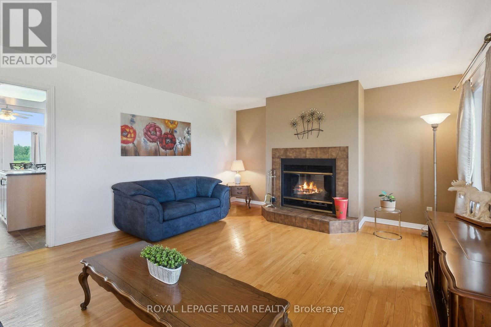 8665 Russell Road, Ottawa, Ontario  K4B 0J7 - Photo 10 - X12442908