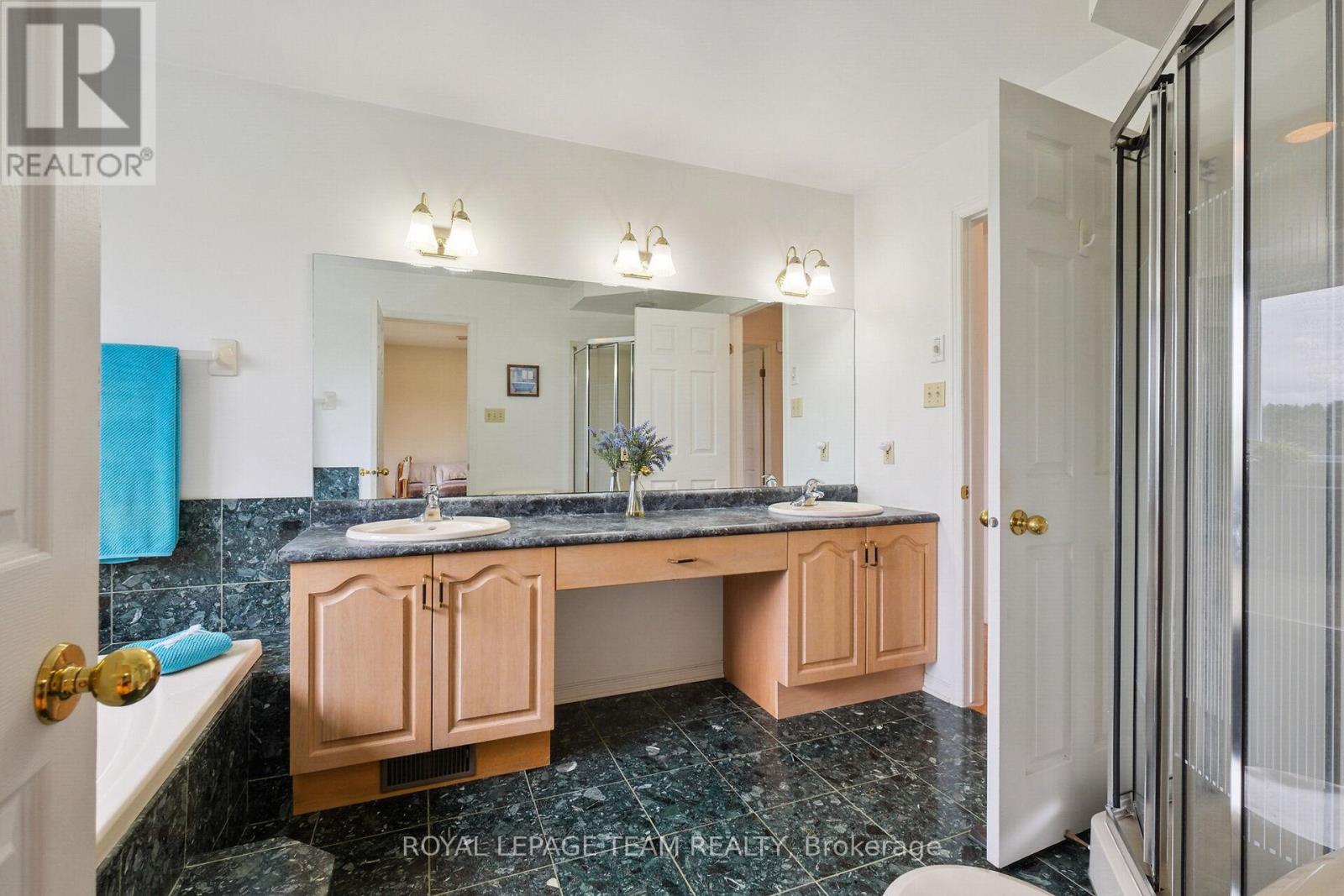 8665 Russell Road, Ottawa, Ontario  K4B 0J7 - Photo 24 - X12442908