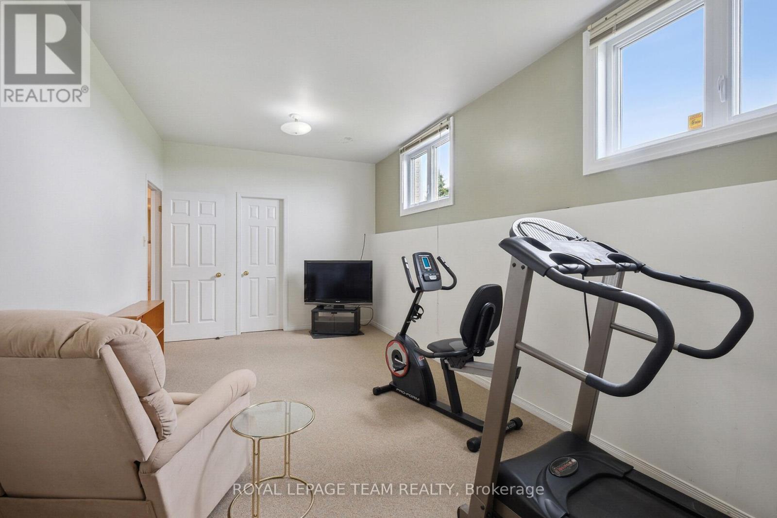 8665 Russell Road, Ottawa, Ontario  K4B 0J7 - Photo 31 - X12442908