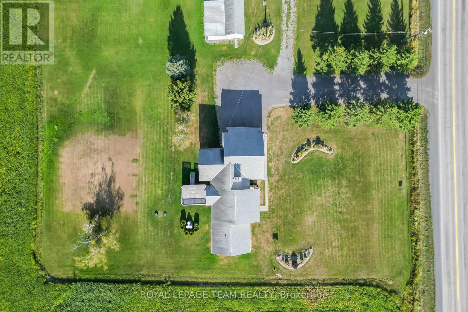 8665 Russell Road, Ottawa, Ontario  K4B 0J7 - Photo 39 - X12442908