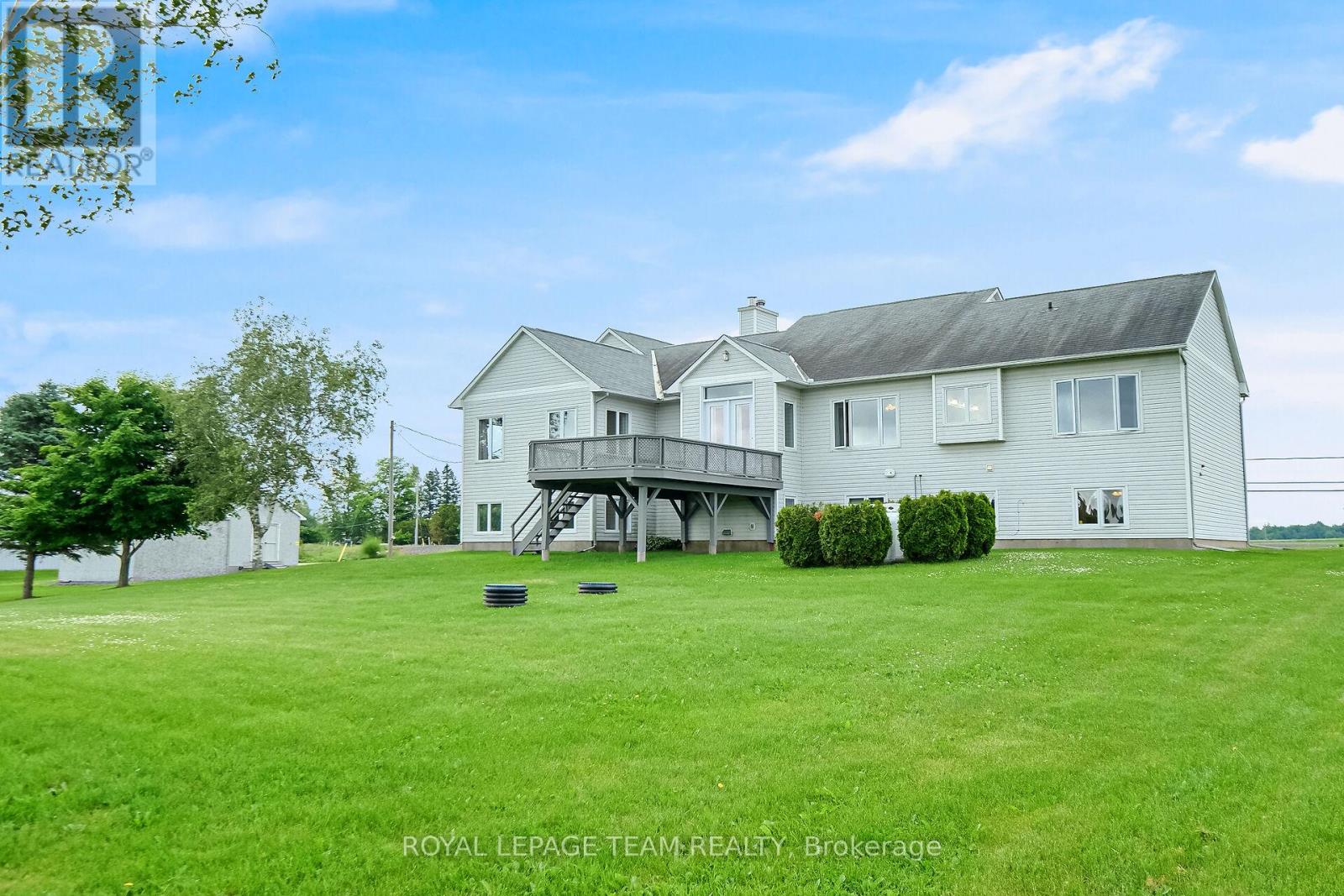8665 Russell Road, Ottawa, Ontario  K4B 0J7 - Photo 45 - X12442908