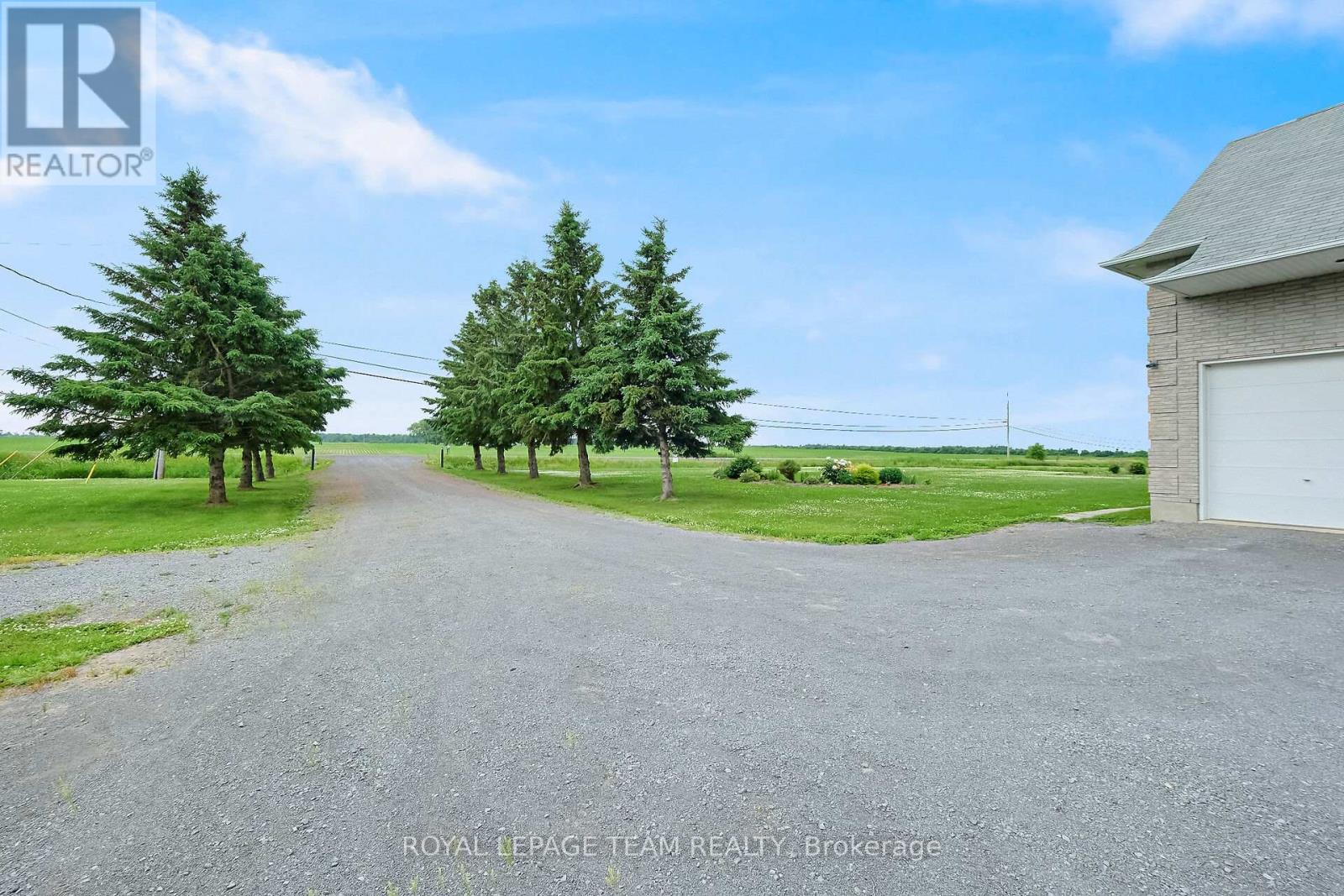 8665 Russell Road, Ottawa, Ontario  K4B 0J7 - Photo 48 - X12442908