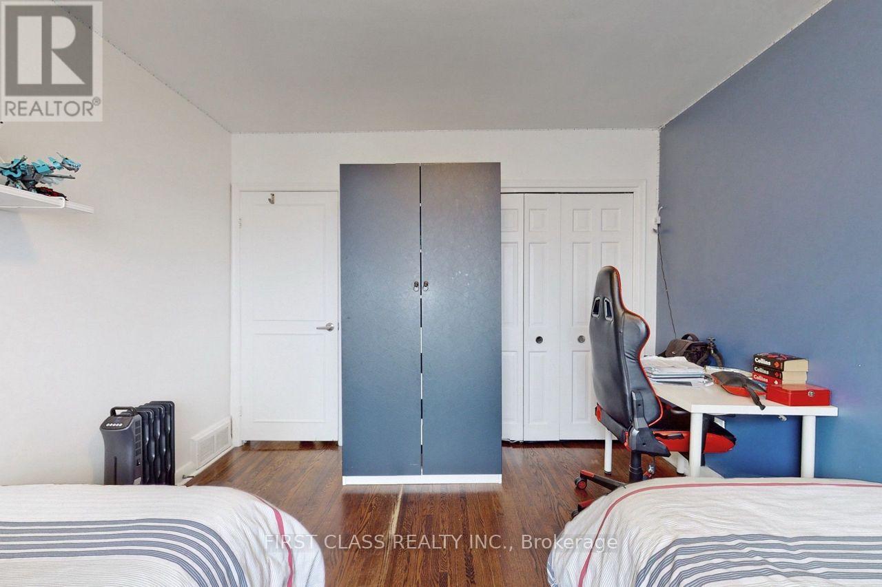 79 Hove Street, Toronto, Ontario  M3H 4Z2 - Photo 13 - C12410794