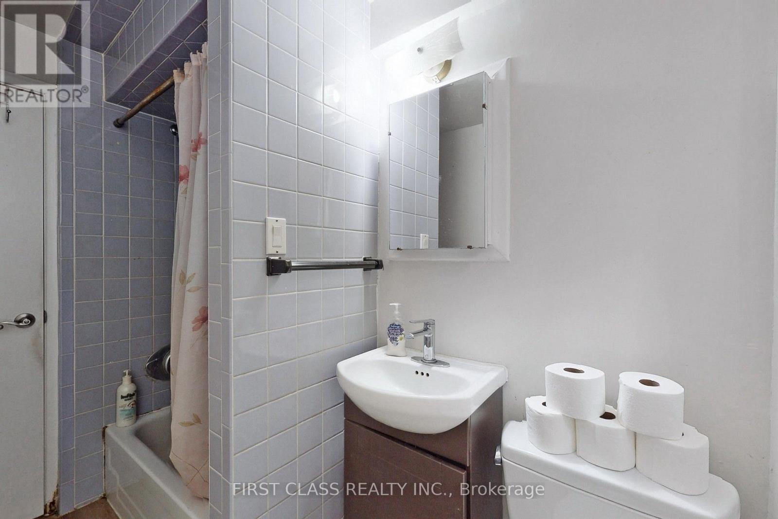 79 Hove Street, Toronto, Ontario  M3H 4Z2 - Photo 28 - C12410794