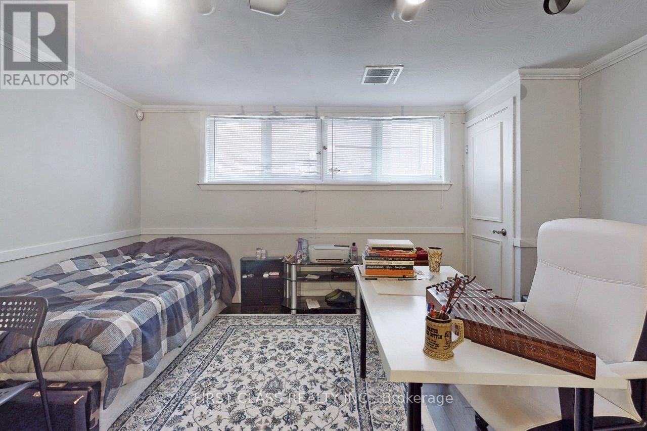 79 Hove Street, Toronto, Ontario  M3H 4Z2 - Photo 32 - C12410794