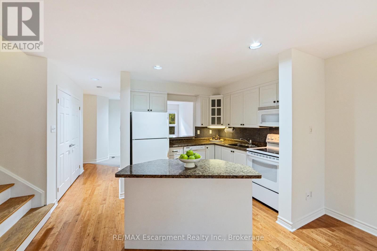 5 - 2065 Sixth Line, Oakville, Ontario  L6H 5R8 - Photo 14 - W12442840