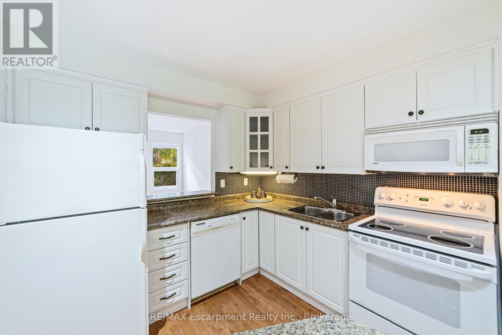 5 - 2065 Sixth Line, Oakville, Ontario  L6H 5R8 - Photo 15 - W12442840