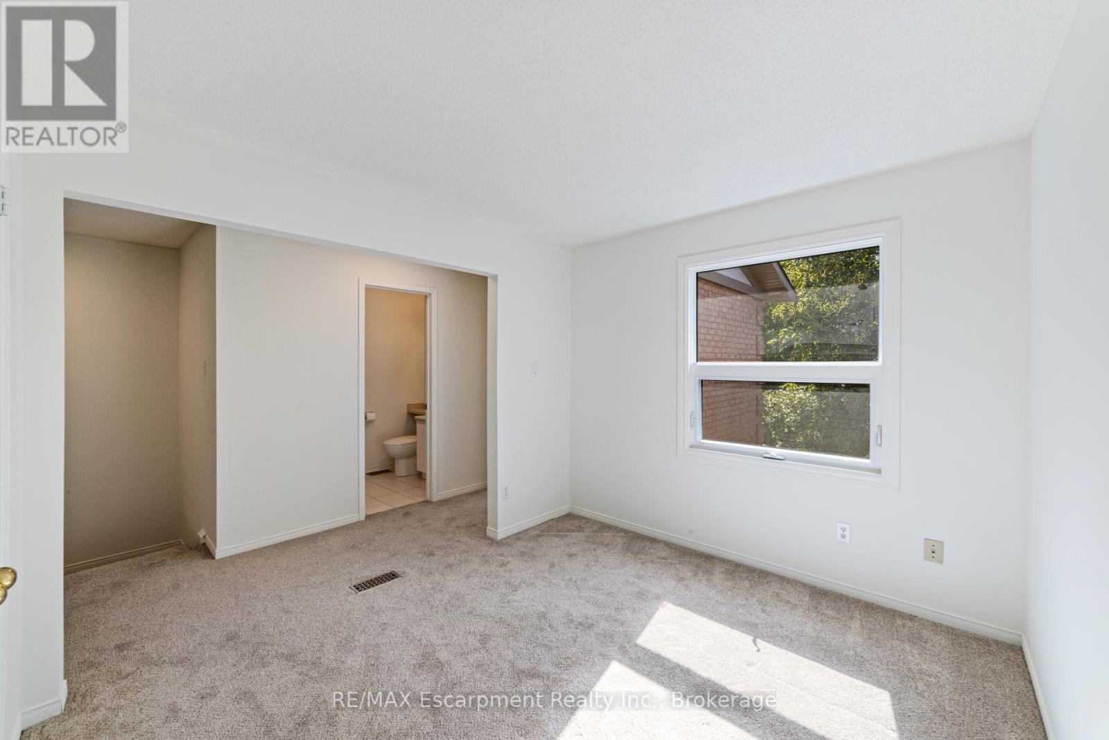 5 - 2065 Sixth Line, Oakville, Ontario  L6H 5R8 - Photo 24 - W12442840