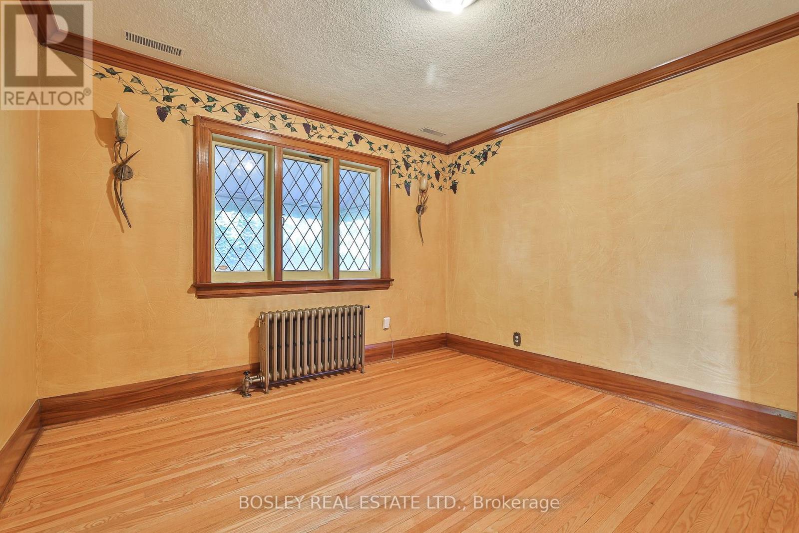 26 Holloway Road, Toronto (Islington-City Centre West), Ontario  M9A 1G1 - Photo 14 - W12434591