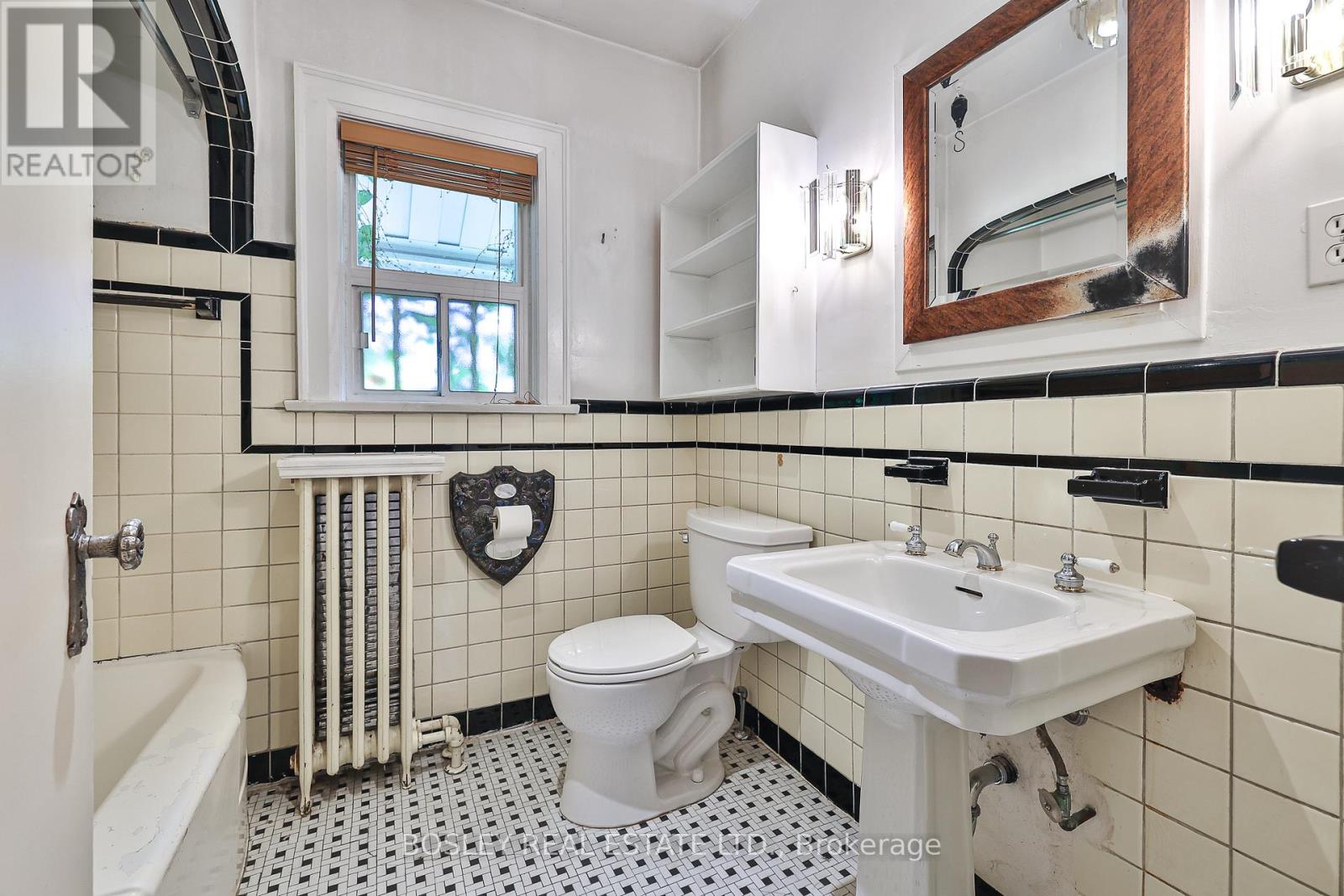 26 Holloway Road, Toronto (Islington-City Centre West), Ontario  M9A 1G1 - Photo 24 - W12434591