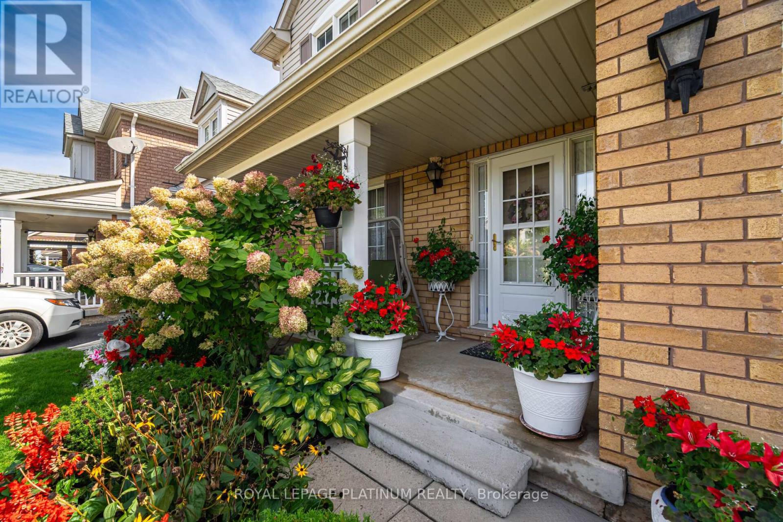 56 Vista Green Crescent, Brampton, Ontario  L7A 2S4 - Photo 7 - W12433166