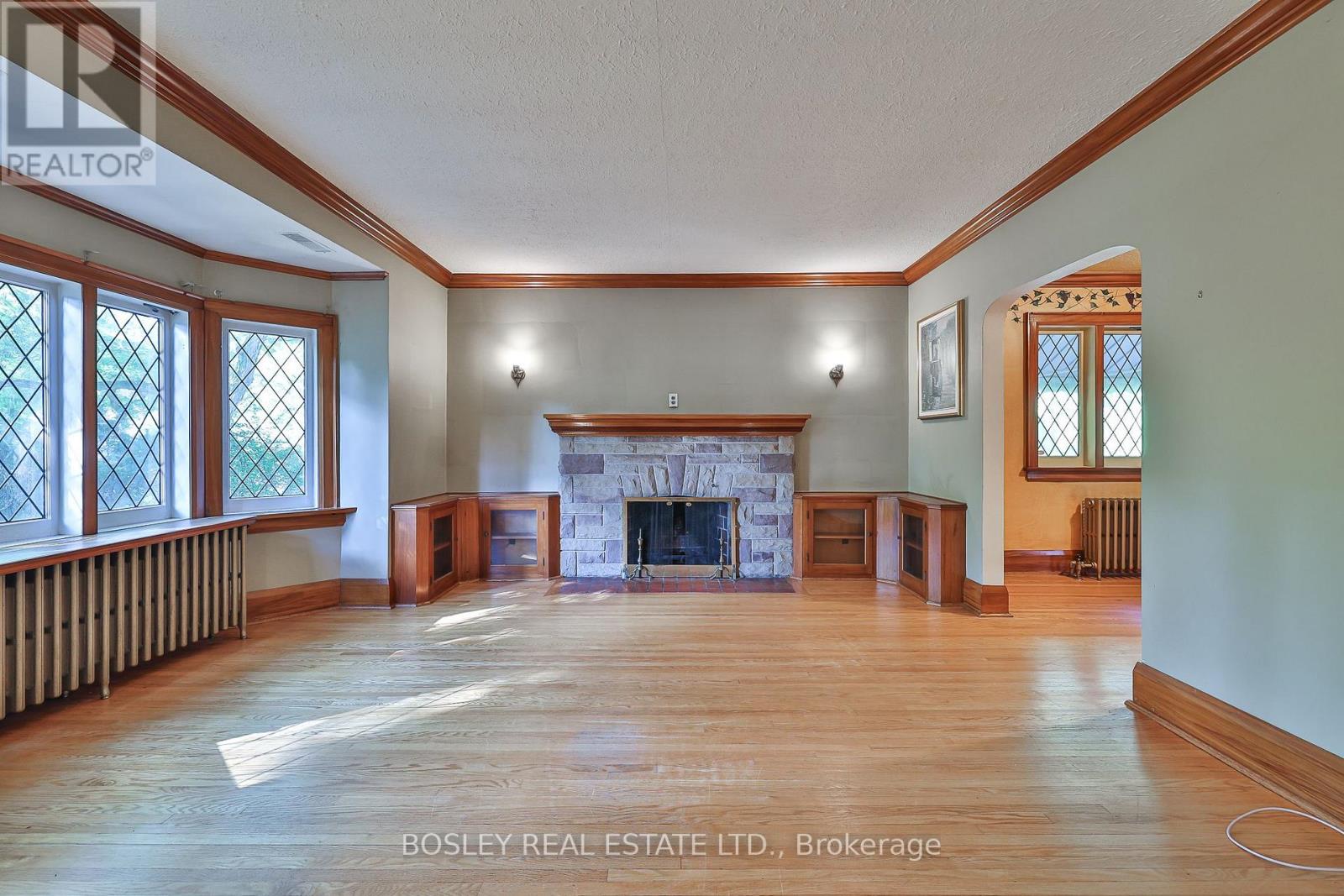 26 Holloway Road, Toronto (Islington-City Centre West), Ontario  M9A 1G1 - Photo 6 - W12434591