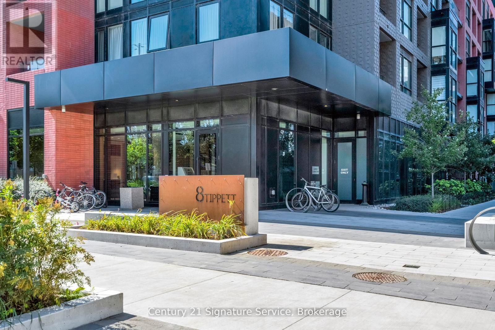803 - 8 Tippett Road, Toronto (Clanton Park), Ontario  M3H 0E7 - Photo 2 - C12442656
