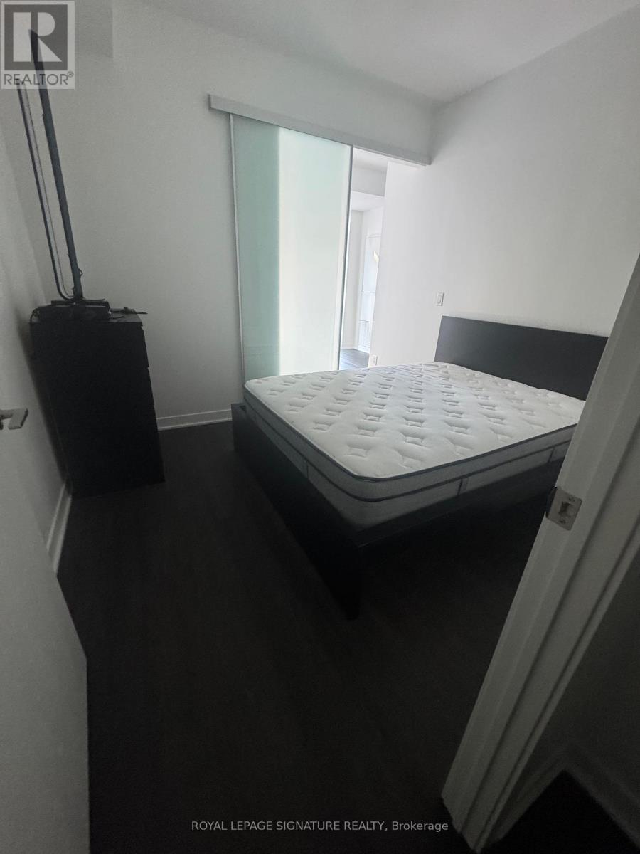 301 - 900 St Clair Avenue W, Toronto, Ontario  M6C 1C5 - Photo 11 - C12442660