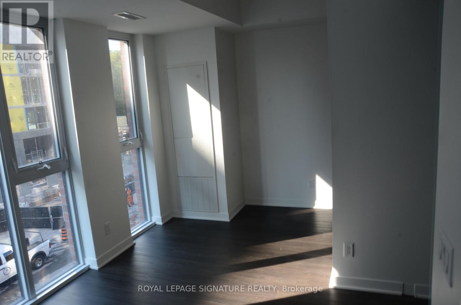 301 - 900 St Clair Avenue W, Toronto, Ontario  M6C 1C5 - Photo 9 - C12442660