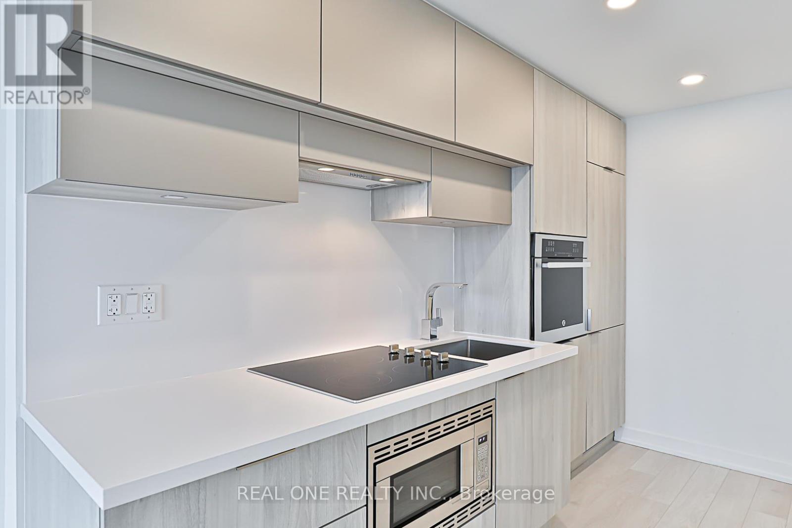 1710 - 39 Roehampton Avenue E, Toronto, Ontario  M4P 1P9 - Photo 14 - C12442688