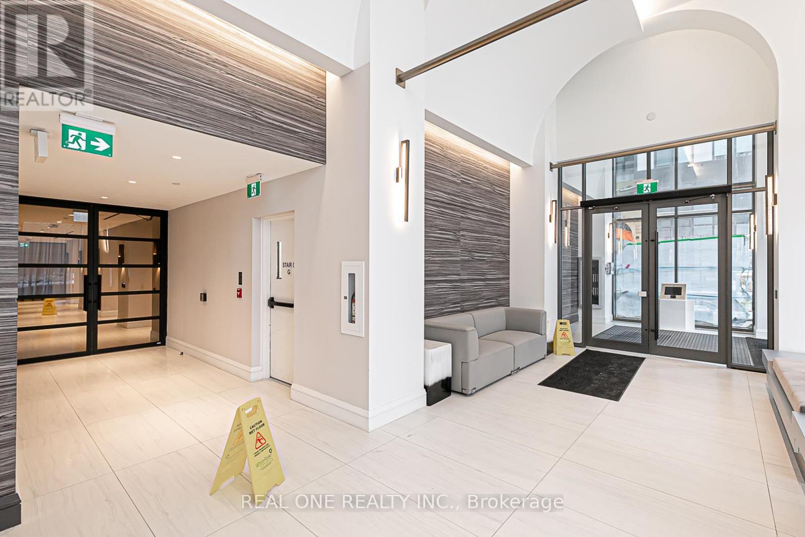 1710 - 39 Roehampton Avenue E, Toronto, Ontario  M4P 1P9 - Photo 5 - C12442688