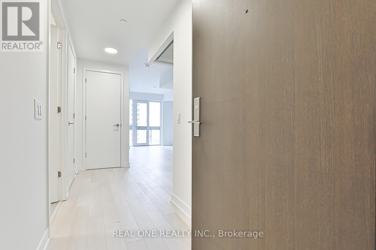 1710 - 39 Roehampton Avenue E, Toronto, Ontario  M4P 1P9 - Photo 7 - C12442688