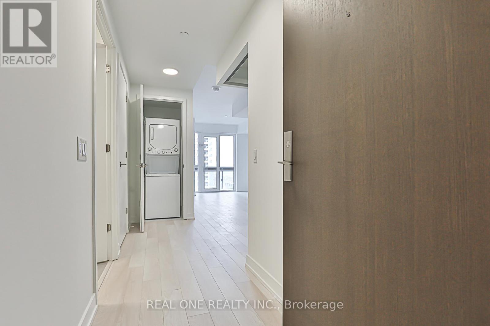 1710 - 39 Roehampton Avenue E, Toronto, Ontario  M4P 1P9 - Photo 8 - C12442688