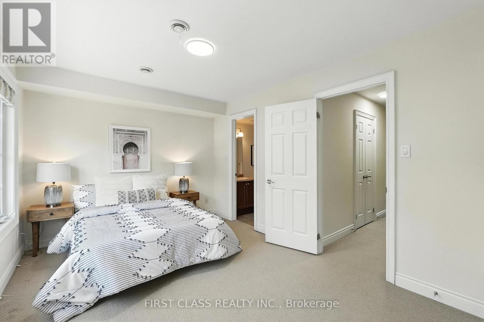 23 Slingsby Lane, Toronto (Willowdale East), Ontario  M2N 0H7 - Photo 19 - C12442752