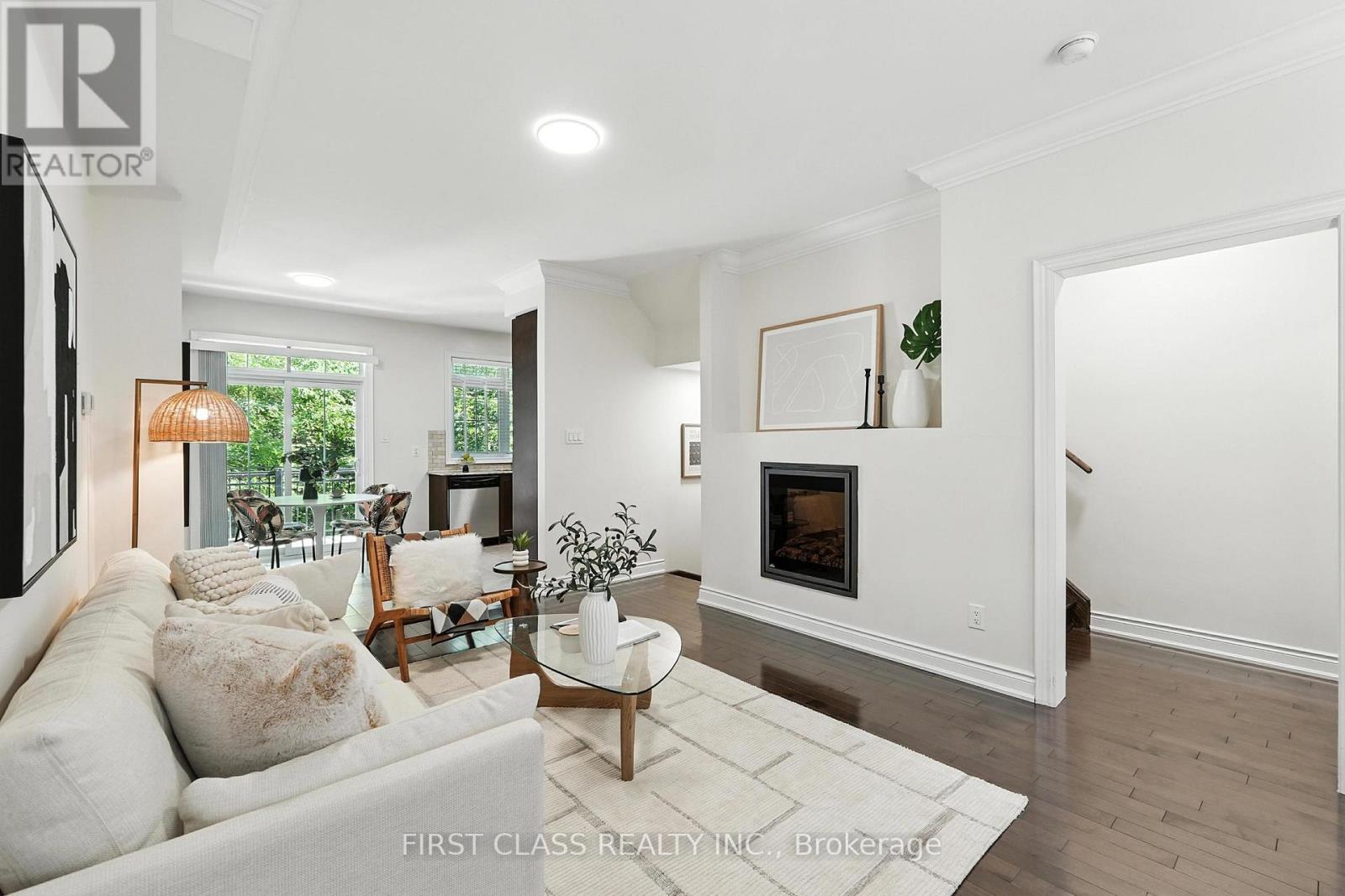 23 Slingsby Lane, Toronto (Willowdale East), Ontario  M2N 0H7 - Photo 8 - C12442752
