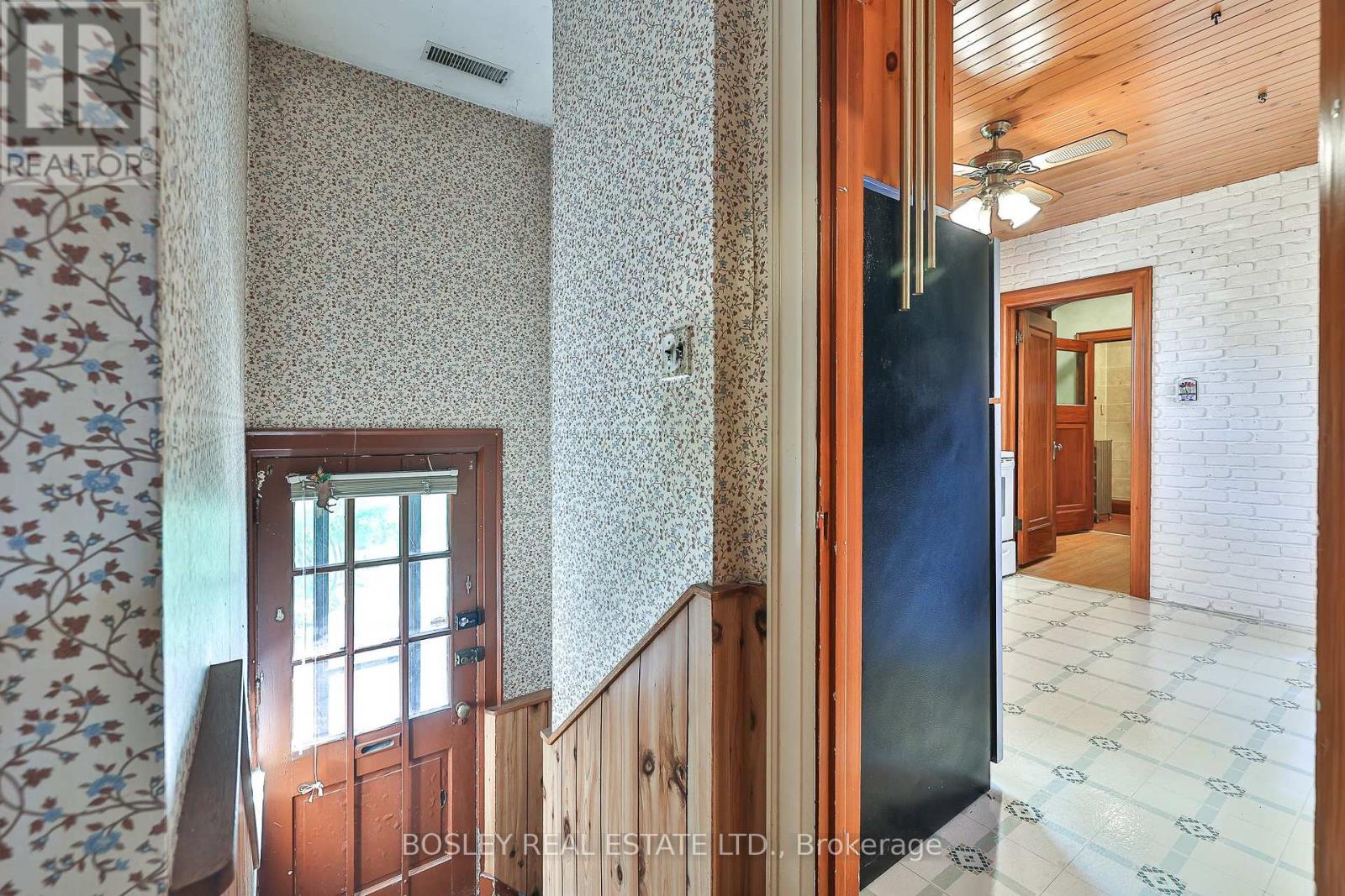 26 Holloway Road, Toronto (Islington-City Centre West), Ontario  M9A 1G1 - Photo 33 - W12434591