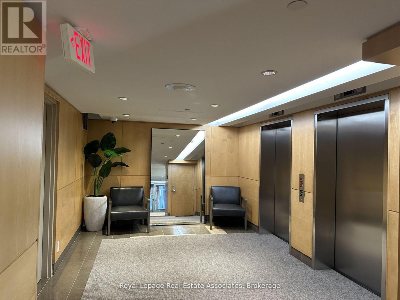 1206 - 220 Victoria Street, Toronto, Ontario  M5B 2R6 - Photo 2 - C12442775