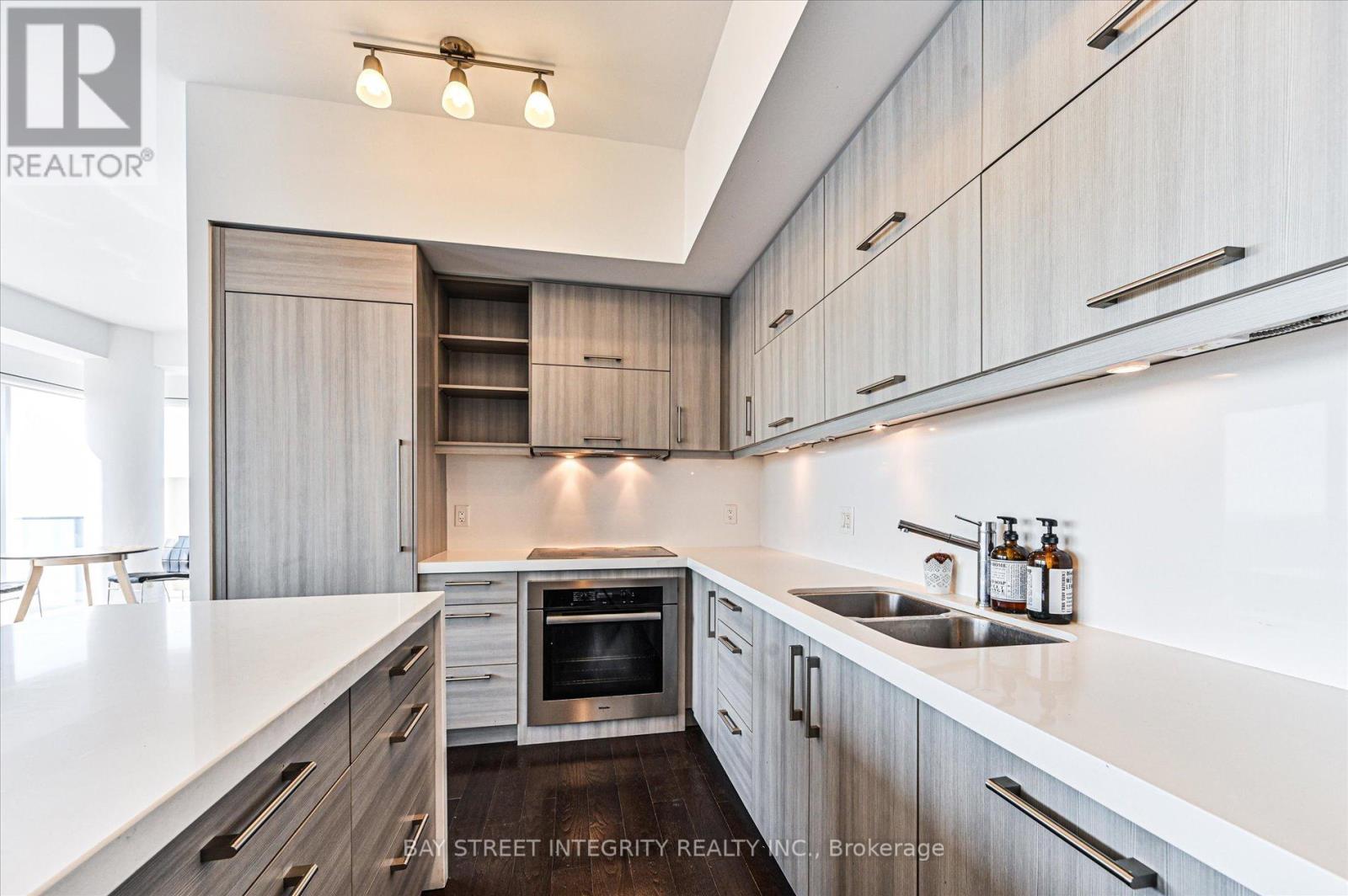 5302 - 1080 Bay Street, Toronto (Bay Street Corridor), Ontario  M5S 0A5 - Photo 15 - C12442810