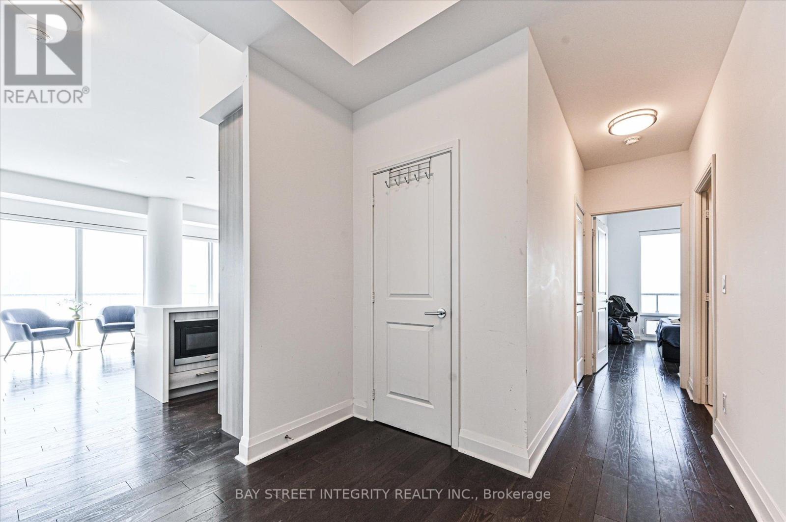 5302 - 1080 Bay Street, Toronto (Bay Street Corridor), Ontario  M5S 0A5 - Photo 6 - C12442810