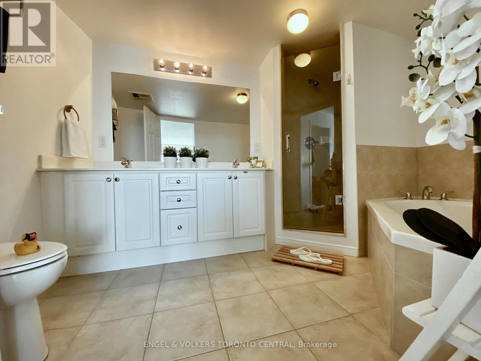 Ph105 - 18 Valley Woods Road, Toronto (Parkwoods-Donalda), Ontario  M3A 0A1 - Photo 23 - C12442820