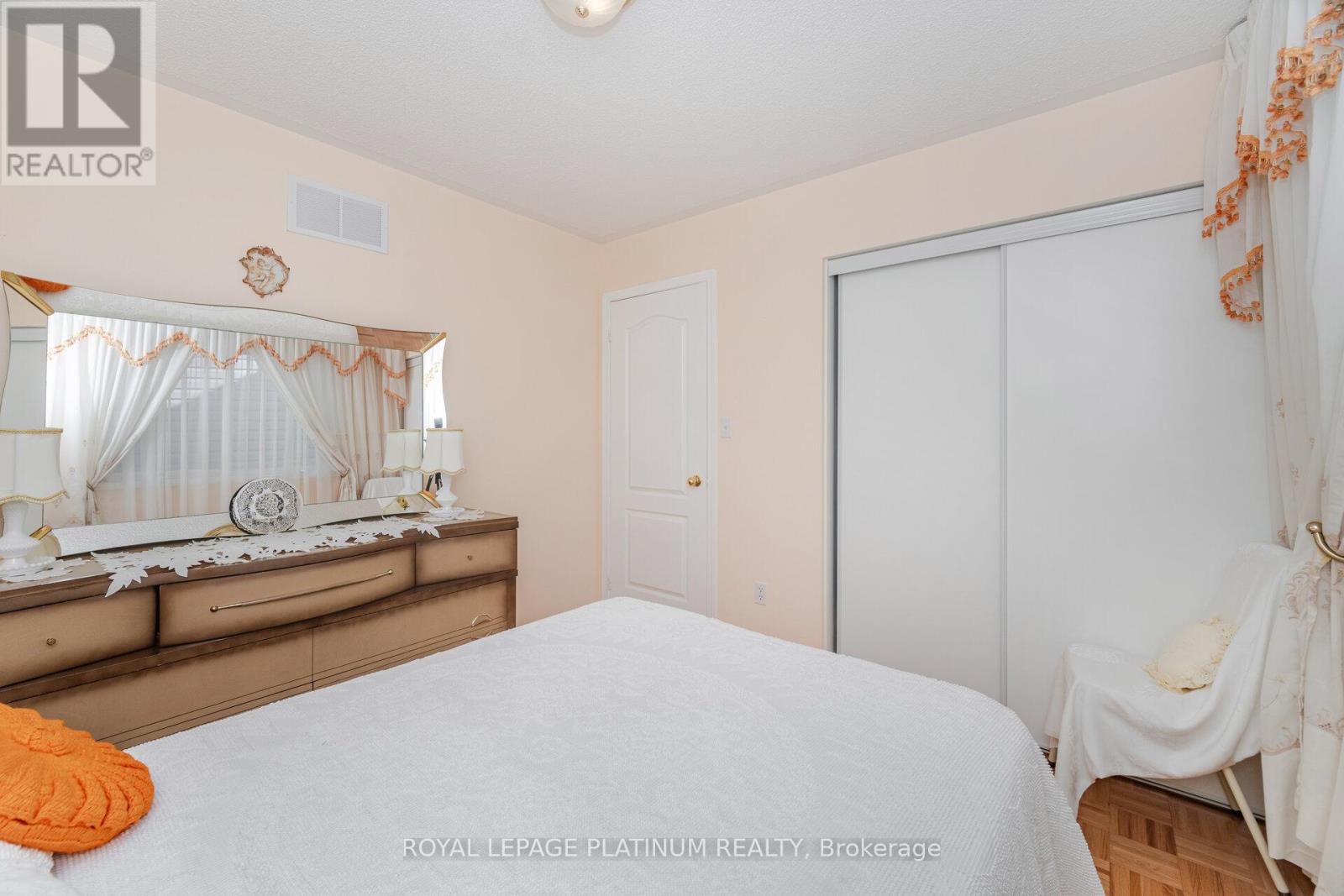 56 Vista Green Crescent, Brampton, Ontario  L7A 2S4 - Photo 34 - W12433166