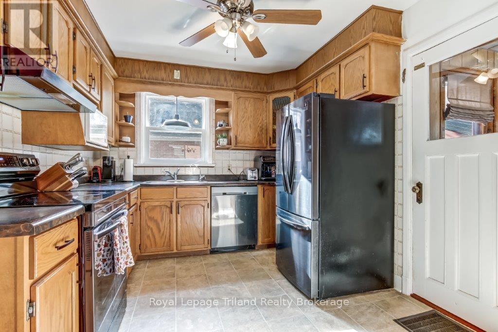 217 Sydenham Street, Woodstock, Ontario  N4S 7B8 - Photo 11 - X12442845