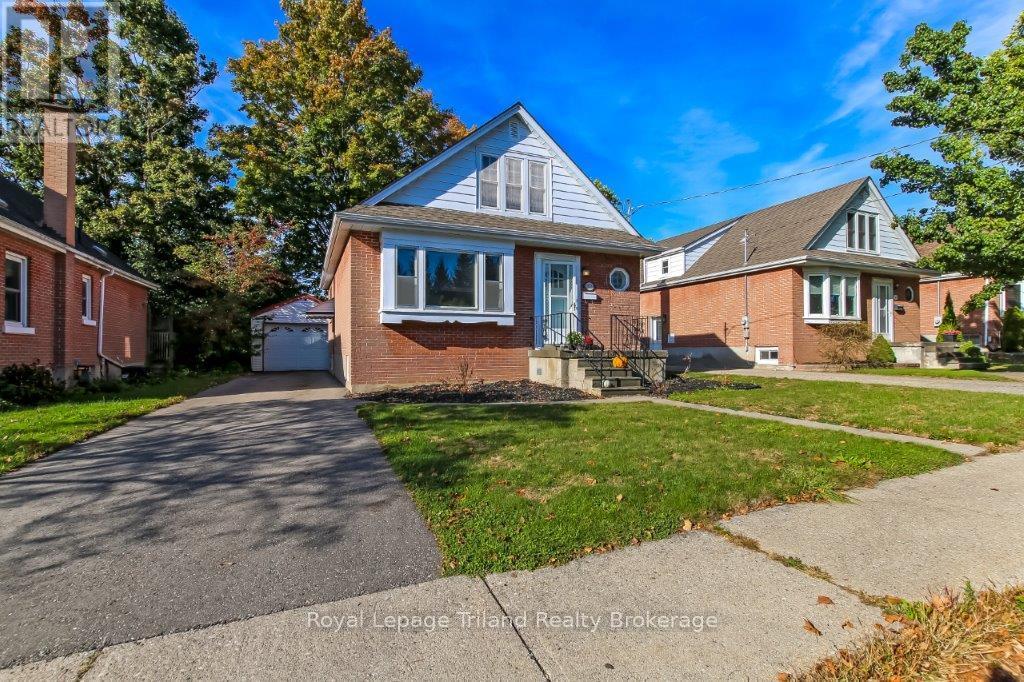 217 Sydenham Street, Woodstock, Ontario  N4S 7B8 - Photo 2 - X12442845