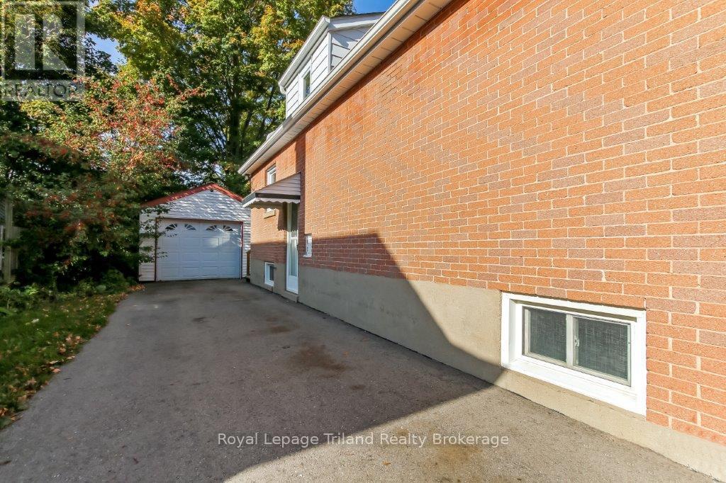 217 Sydenham Street, Woodstock, Ontario  N4S 7B8 - Photo 3 - X12442845