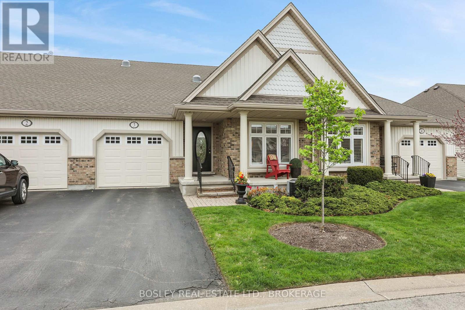 3 - 21 Loretta Drive W, Niagara-On-The-Lake (Virgil), Ontario  L0S 1T0 - Photo 1 - X12442861