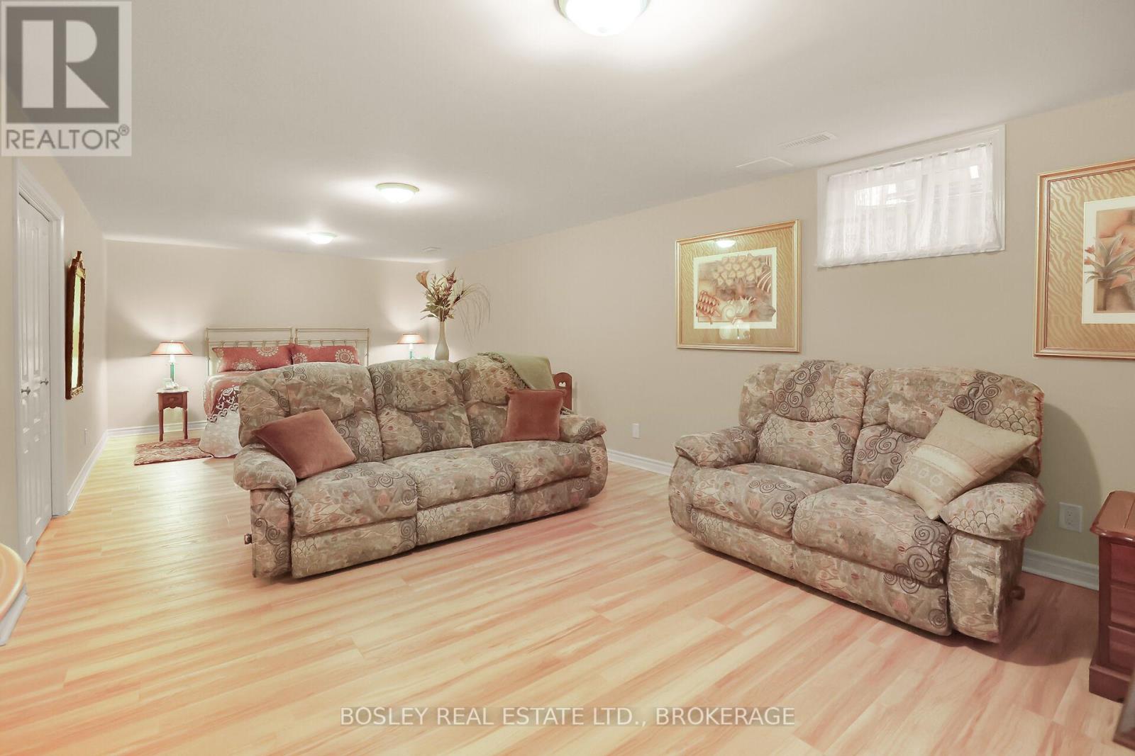 3 - 21 Loretta Drive W, Niagara-On-The-Lake (Virgil), Ontario  L0S 1T0 - Photo 21 - X12442861