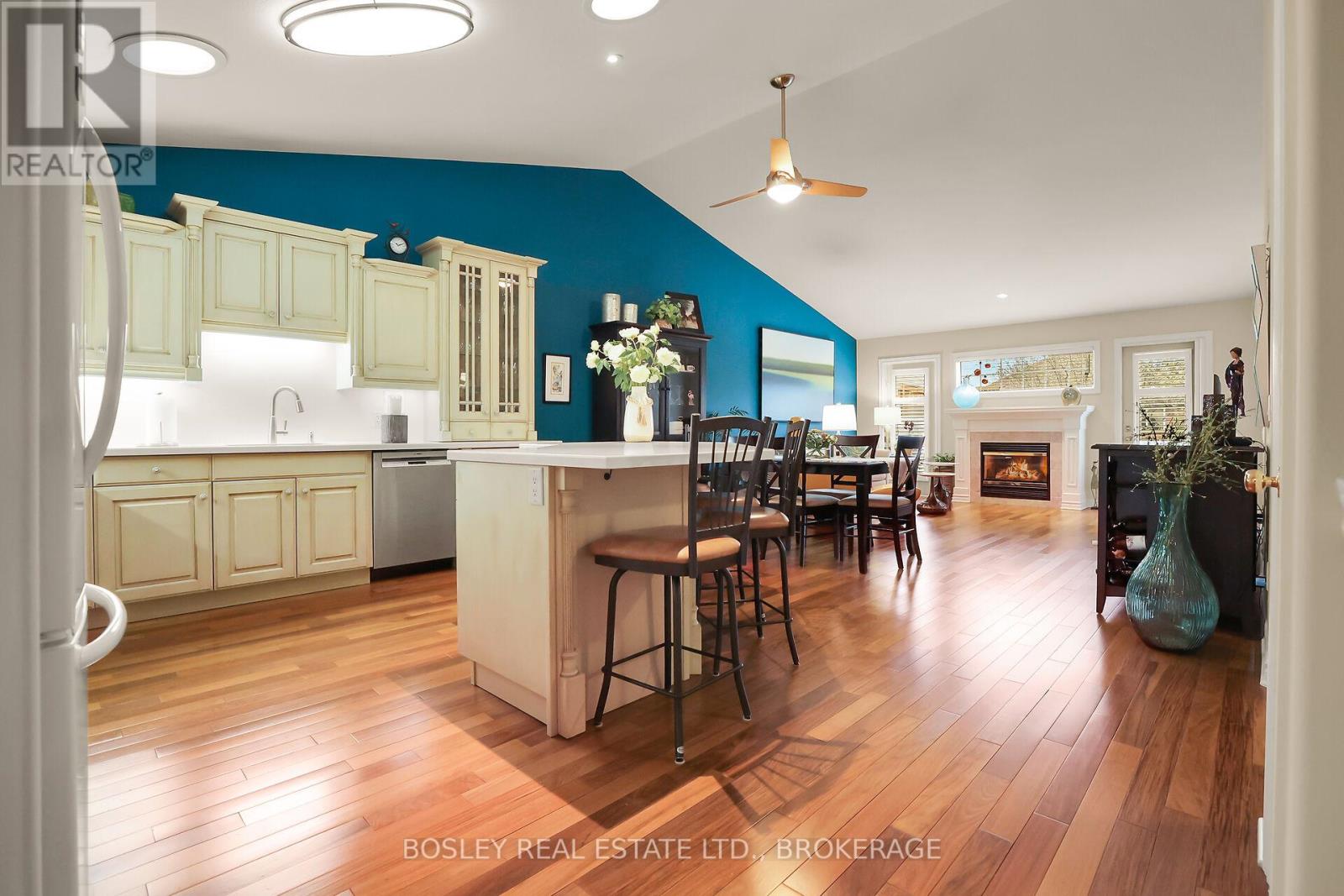 3 - 21 Loretta Drive W, Niagara-On-The-Lake (Virgil), Ontario  L0S 1T0 - Photo 4 - X12442861